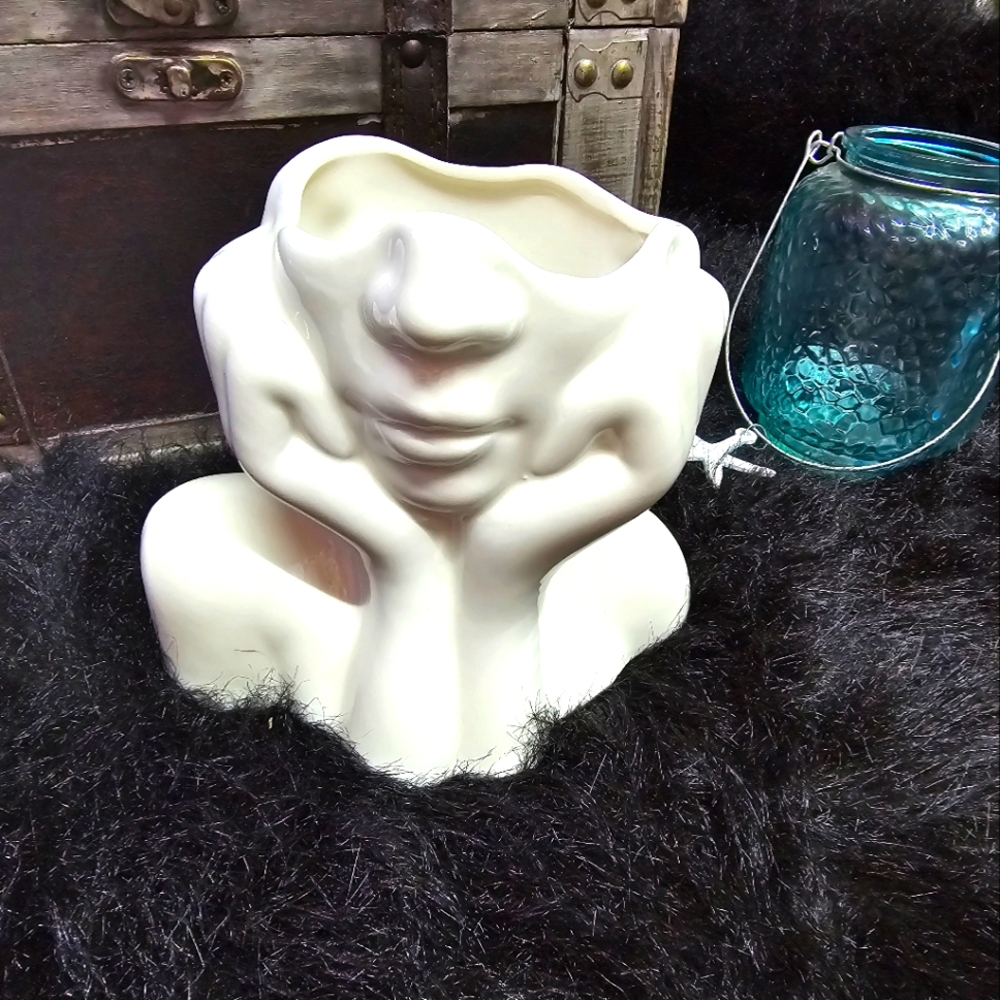 Vase-planter